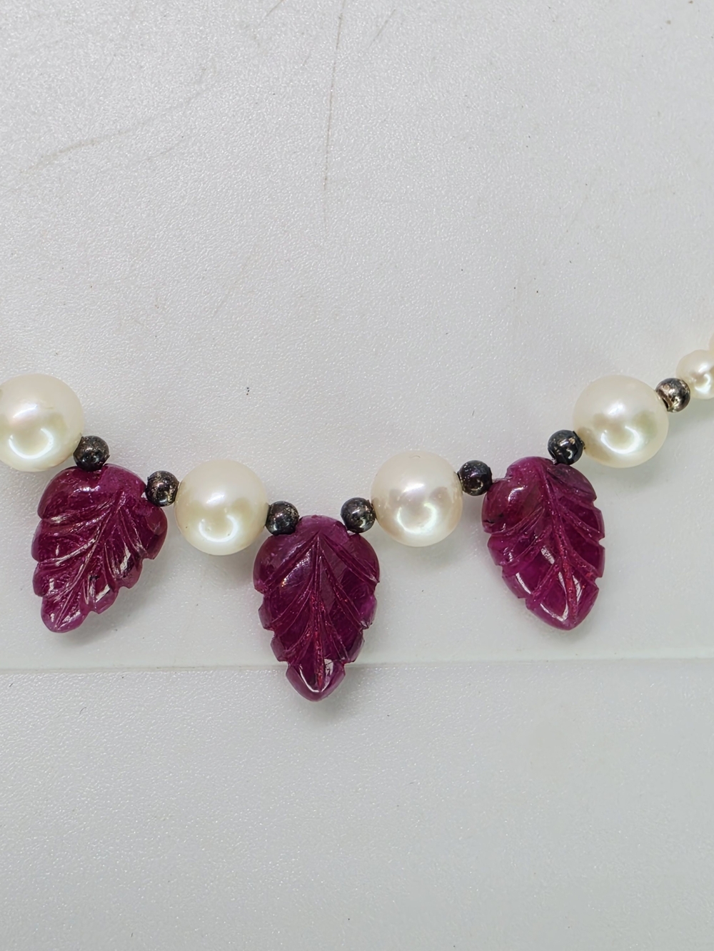 Vtg 925 Sterling Cultured Pearl Strand Necklace Natural Carved Ruby Leaf Dangles